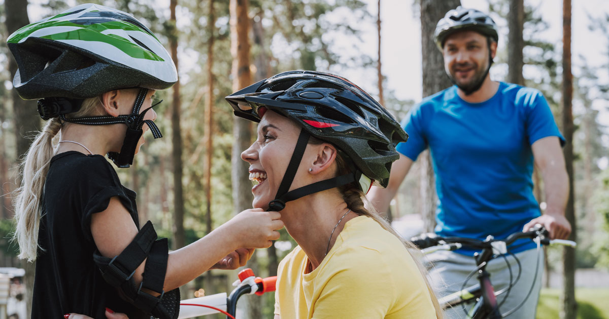 Familie bei einer Radtour