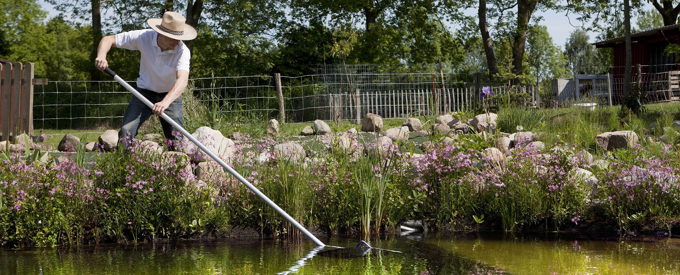 gaertner reinigt teich